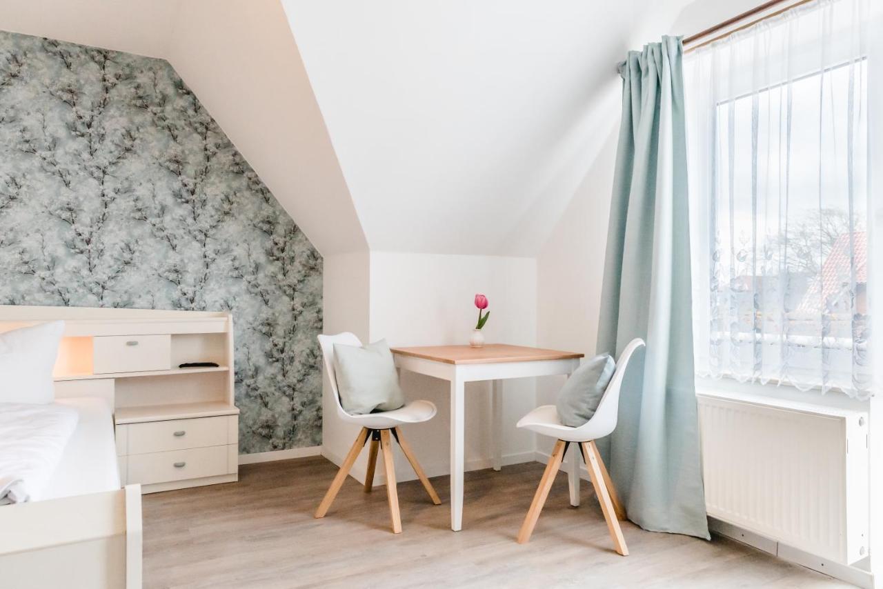 Straendhus Bed&Breakfast Hasselberg  Eksteriør bilde